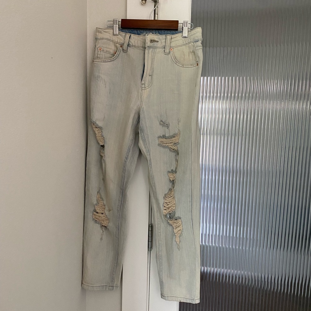 WILD FABLE ACID WASHED HIGH RISE MOM JEAN